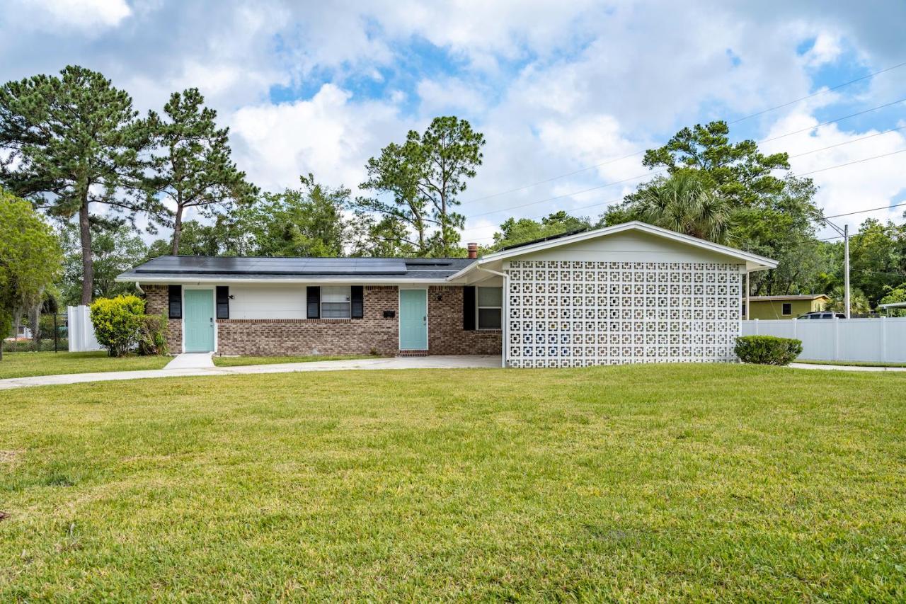 Jacksonville Retreat: Unwind In Style At Our Cozy Duplex Apartment Exterior foto